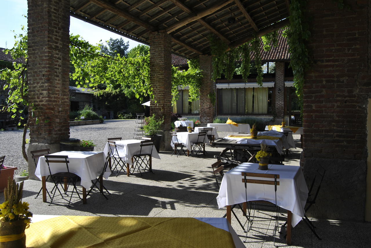OzzeroAgriturismo Cascina Selva住宿加早餐旅馆 外观 照片
