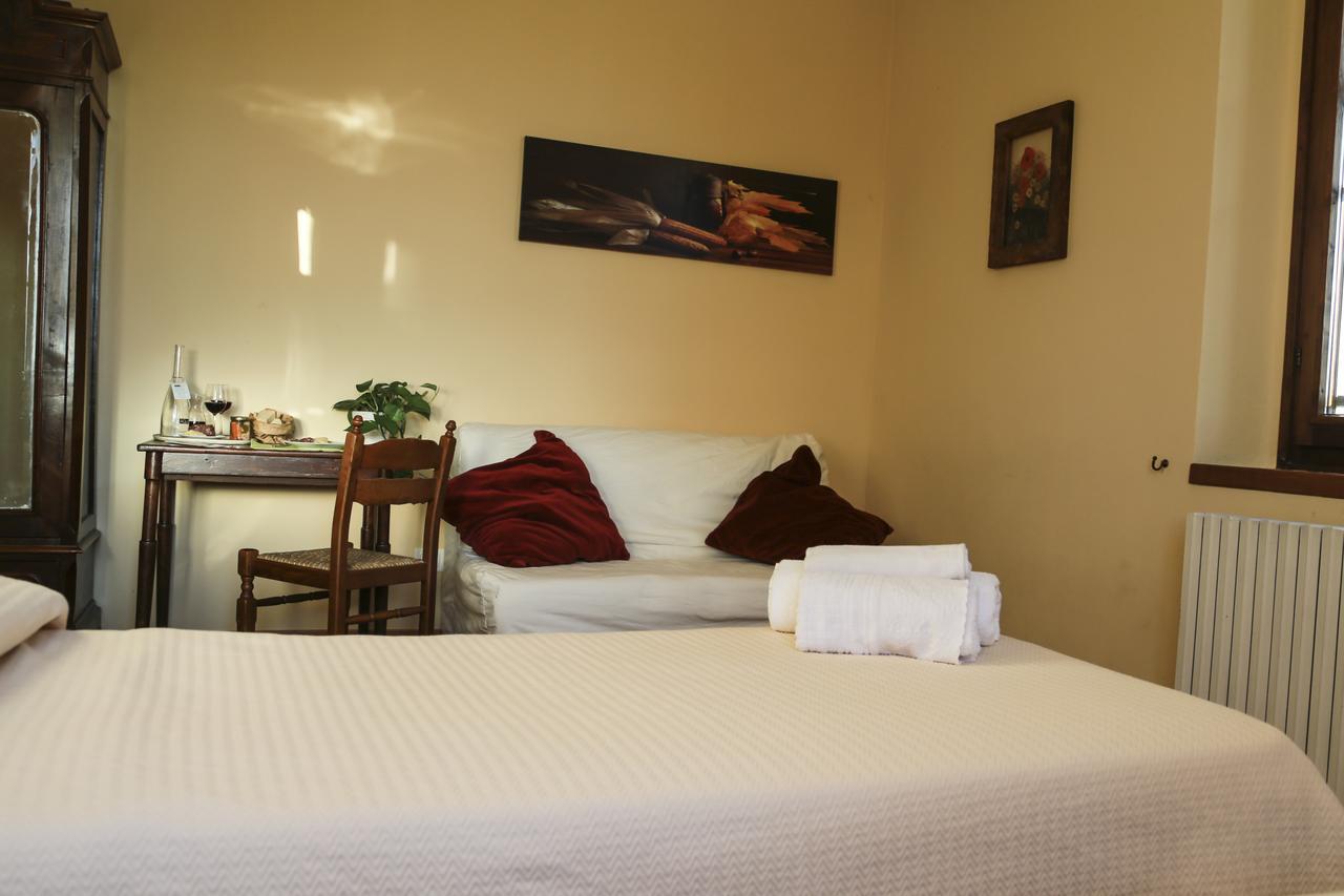 OzzeroAgriturismo Cascina Selva住宿加早餐旅馆 外观 照片