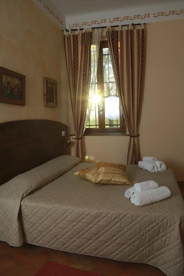 OzzeroAgriturismo Cascina Selva住宿加早餐旅馆 外观 照片